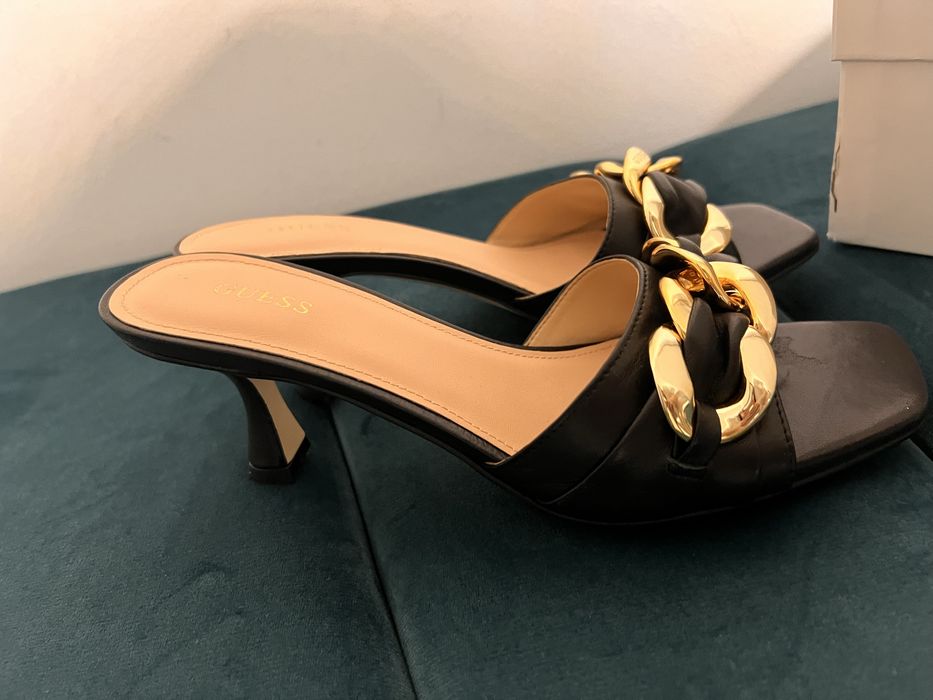 Papuci guess cu tocc