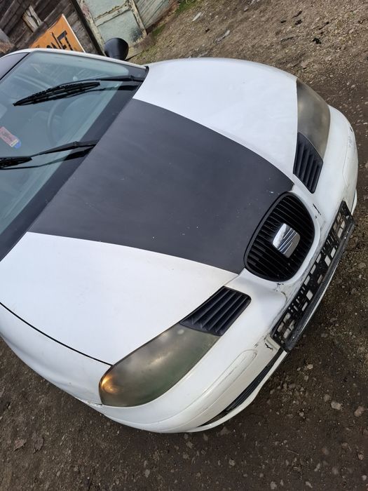 Vand   faruri capota  motor  seat ibizta an 2003