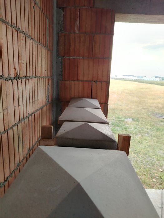 Capace pt stâlpi , coame..