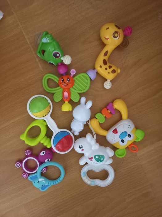 Продам игрушки, погремушки