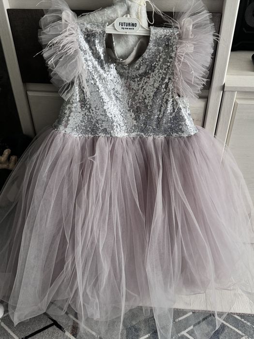 Нарядное пышное платье