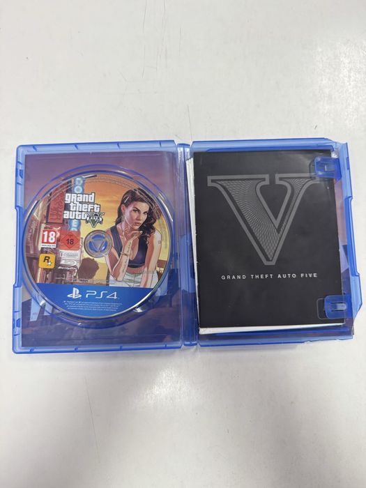 Диск Гта 5 на PS4.