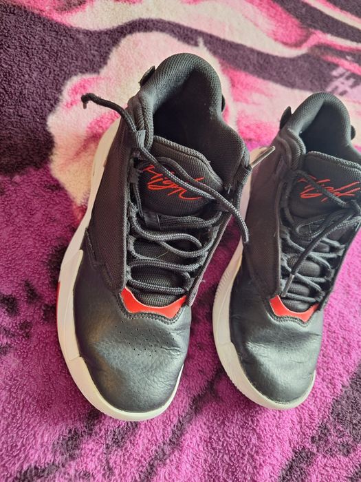 Adidasi Jordan Max Aura 4