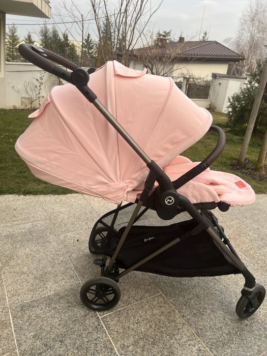Cybex Melio най-леката бебешка количка