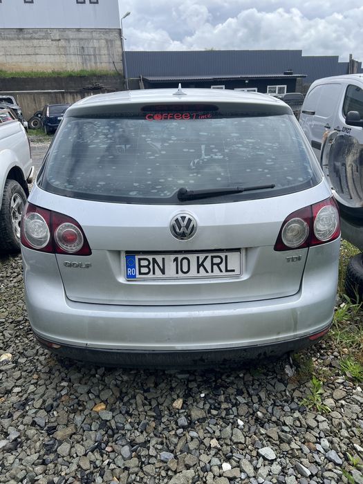 Golf 5 plus accidentat