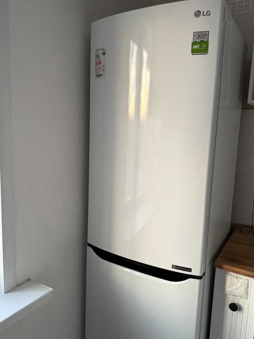 Продам холодильник LG