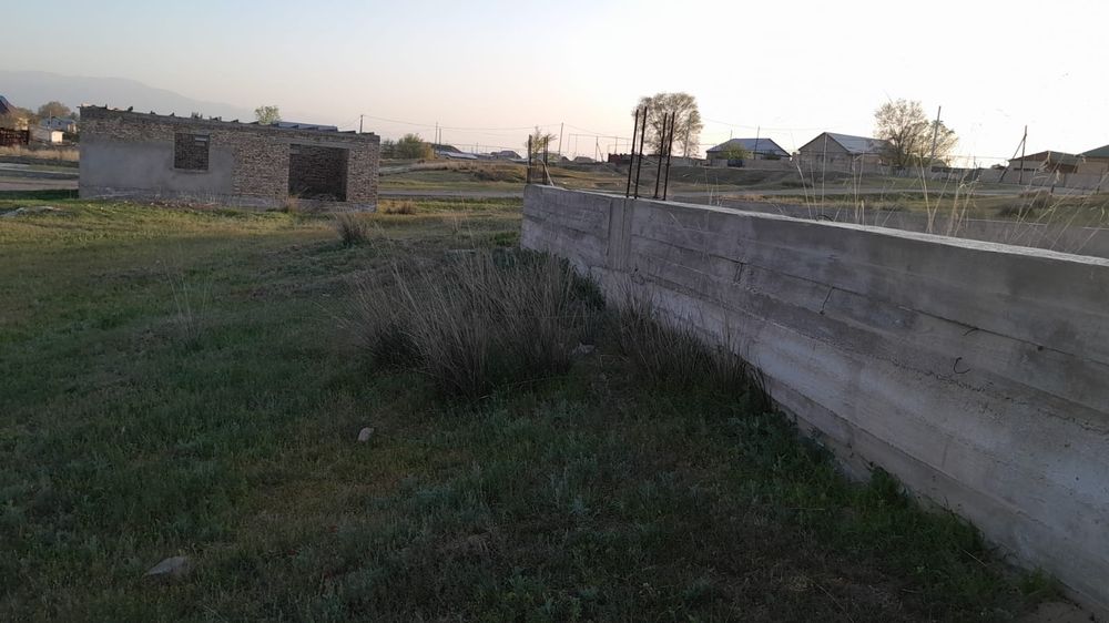срочна продам участок с фундаментом