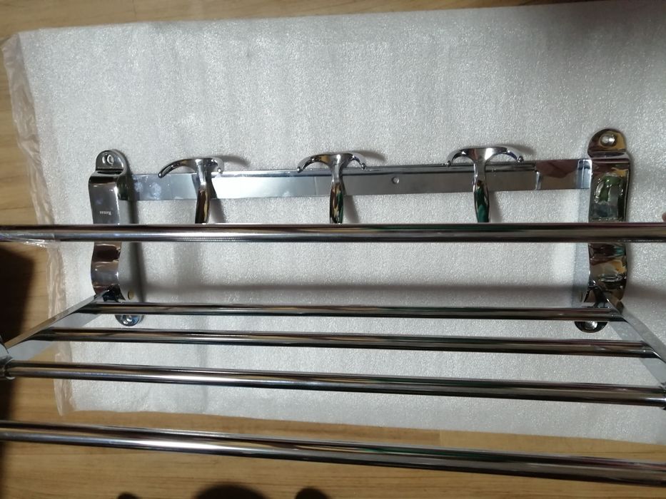 Полка для ванной комнаты в упаковке