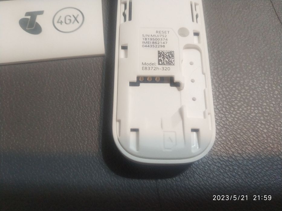 Adaptor WiFi mobil, HUAWEI, E8372h-320, LTE / 4G, 300Mbps