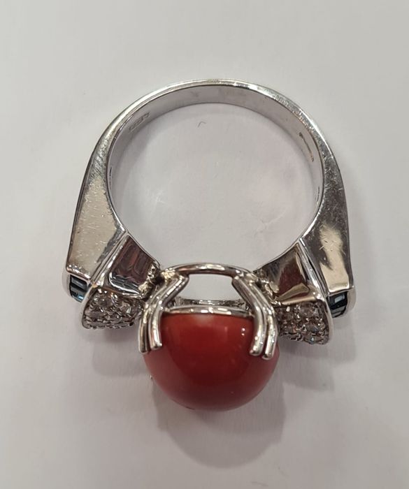 Inel din aur alb 18k, cu coral, diamante si safire naturale, IAU849