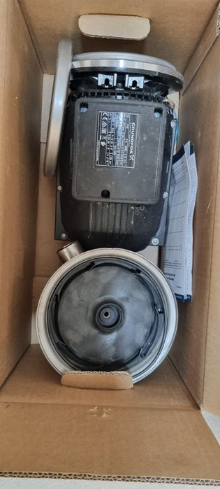 Motor electric. Provine de la o pompa de apa grundfos.