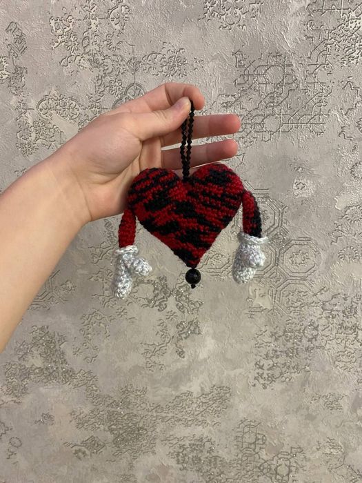 Вязаная игрушка цена 2500