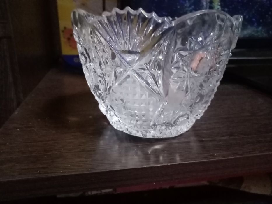 Ваза. Хрусталь. Продам не дорого.