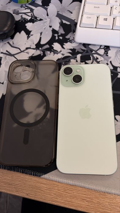 Iphone 15 126 гб зелёный