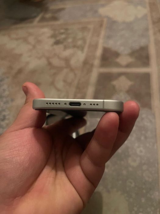 Iphone 16 продам идиалный
