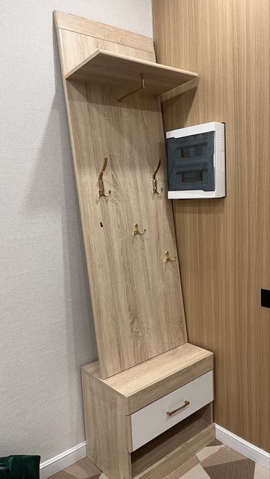 Вешалка в прихожую