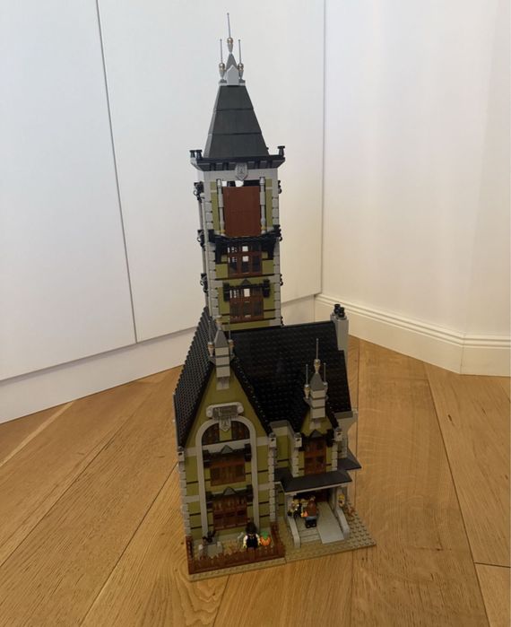 Lego Haunted House 10273