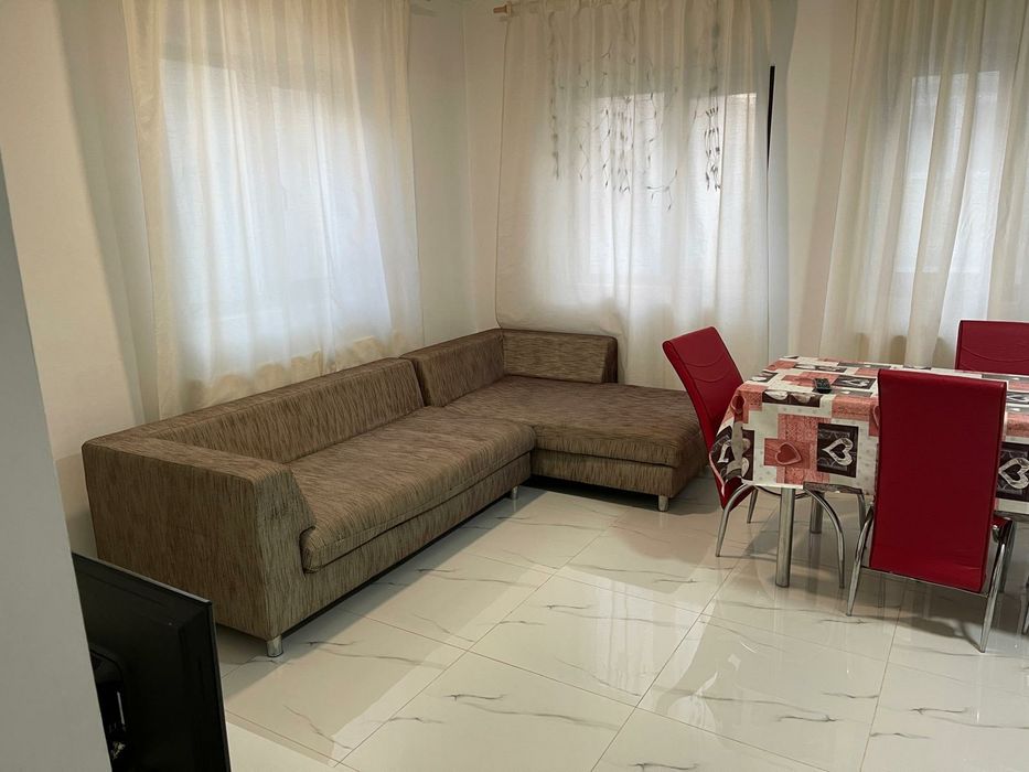 Cazare/Regim hotelier  Apartament 3 camere cazare  Sebastian sector 5