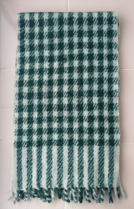 Зимен вълнен шал от чужбина (истинска вълна)