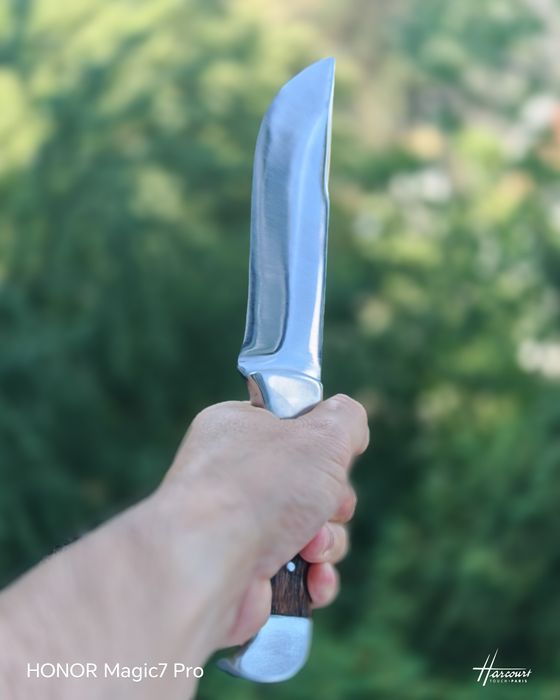 Cuțit de vânătoare din  foaie de arc
