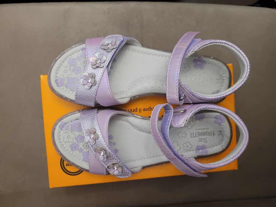 Сандалии, босоножки для девочки 34 р