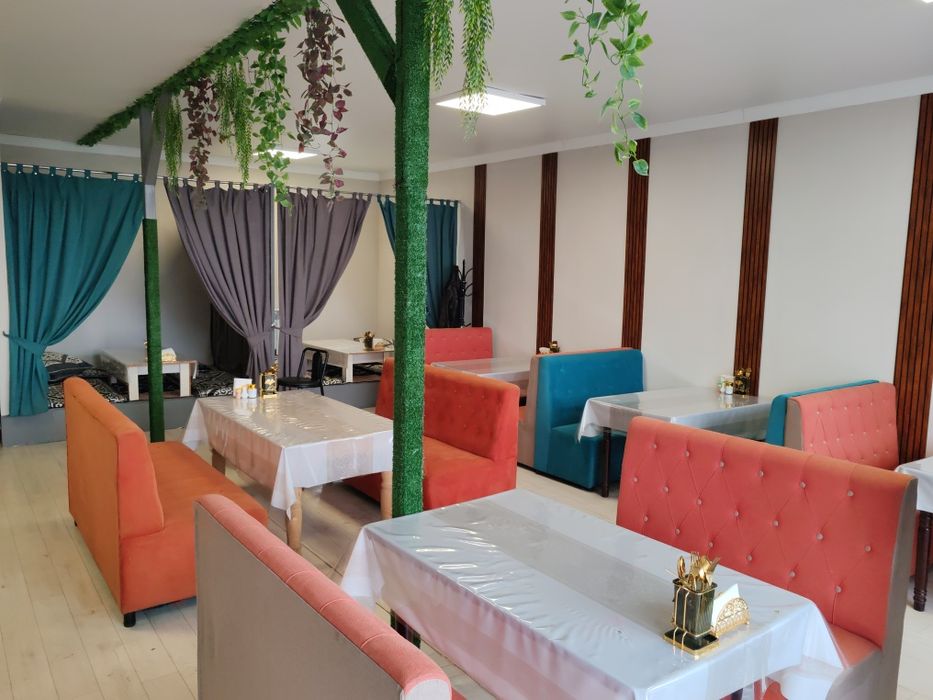 Продаётся стол стулья срочно