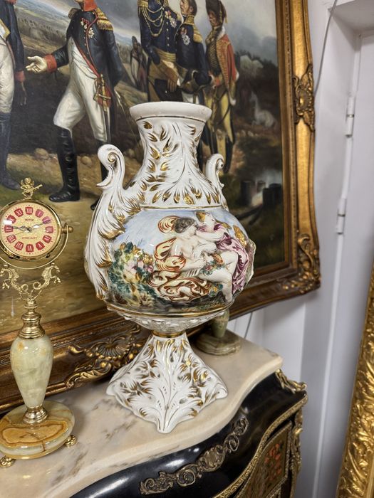 Vaza din portelan capodimonte