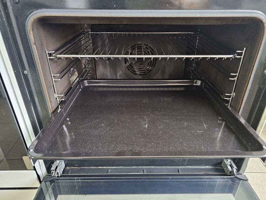 Свободностояща печка с керамичени котлони Voss Electrolux  74L