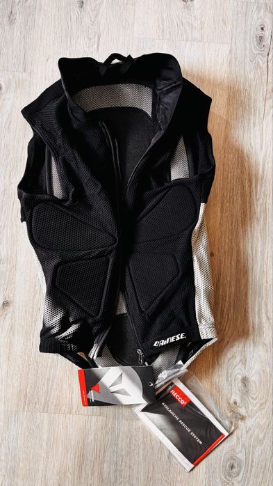 Vand protectie spate Dainese  NOU Marime M ski/ motor / bicicleta