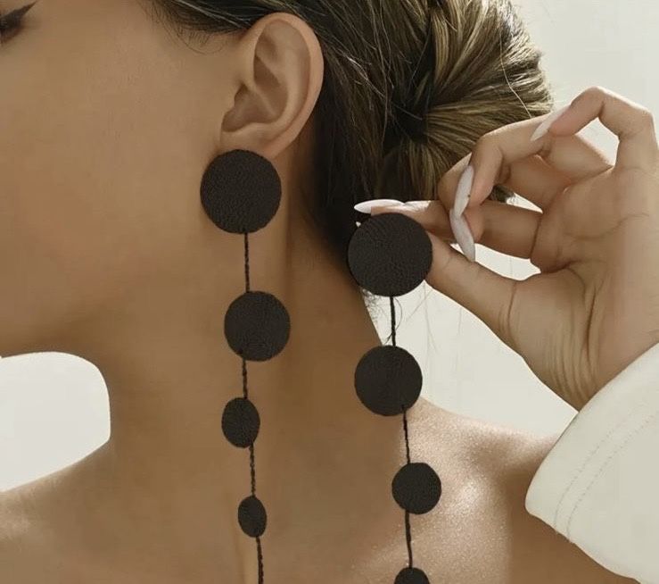 Продам ожерелье с серьгами