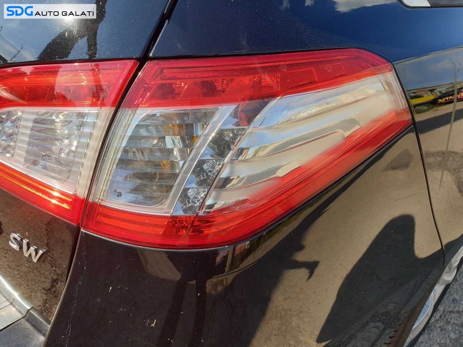 Tripla Lampa Stop Dreapta de pe Caroserie Peugeot 508 SW Break Combi 2010 - 2014 [Q5819]