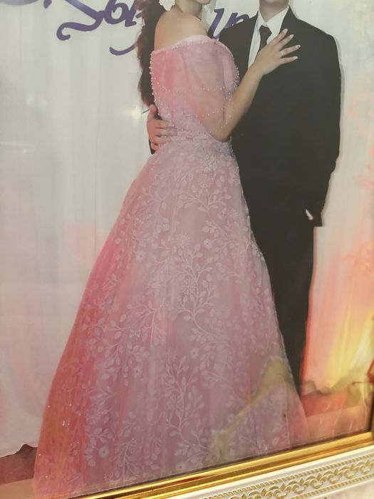 Продам свадебное платье и платье для узатұ