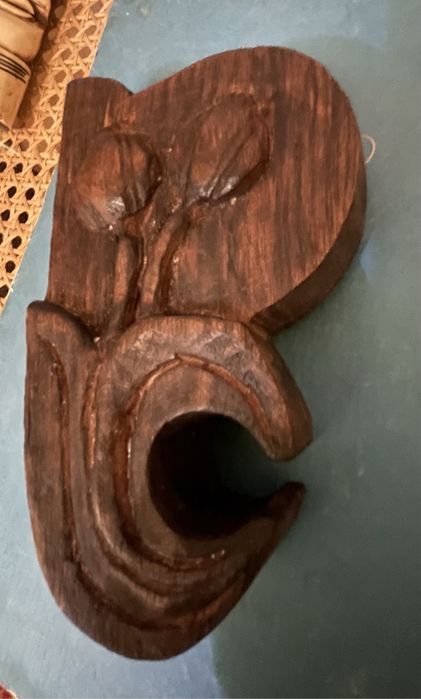 Cutie antica sculptata floral