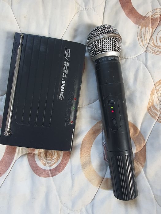 Професионален жичен и безжичен микрофон wifi