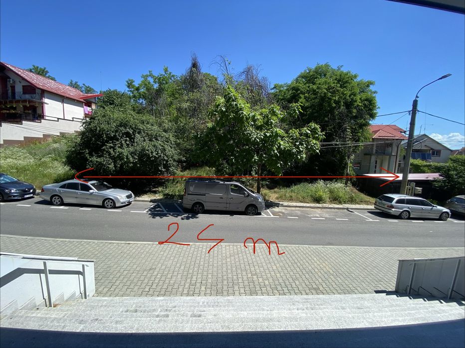 Teren langa sala polivalenta. Prelungirea Craiovei