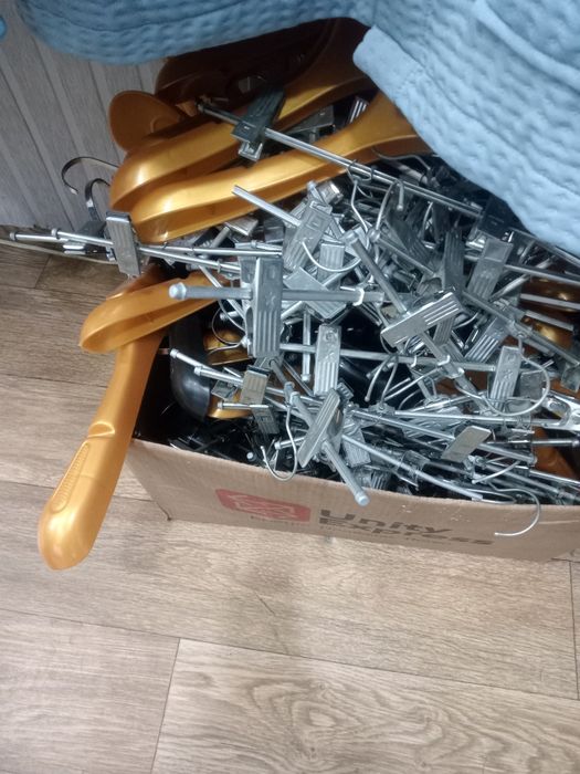 Manikentlar sotiladi