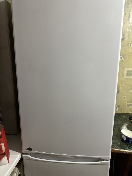 Холодильник Indesit