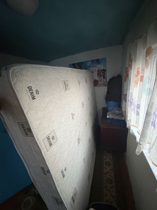 Продам матрас состояние новый