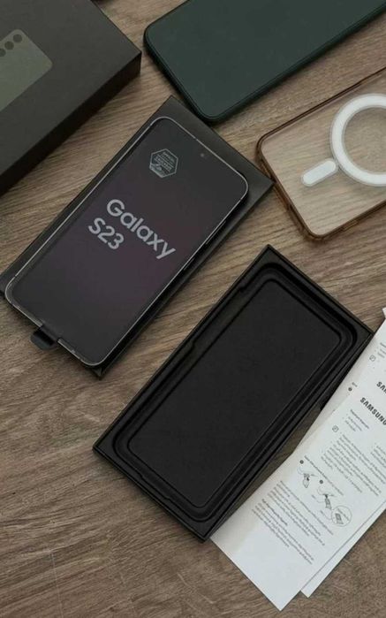 Samsung Galaxy S23 8/256gb