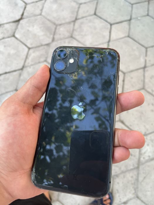 Продам iphone 11