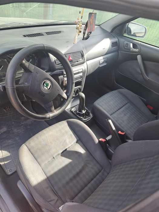 Vând Skoda Octavia1