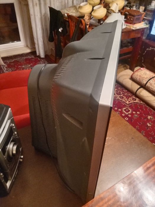 Телевизор продам