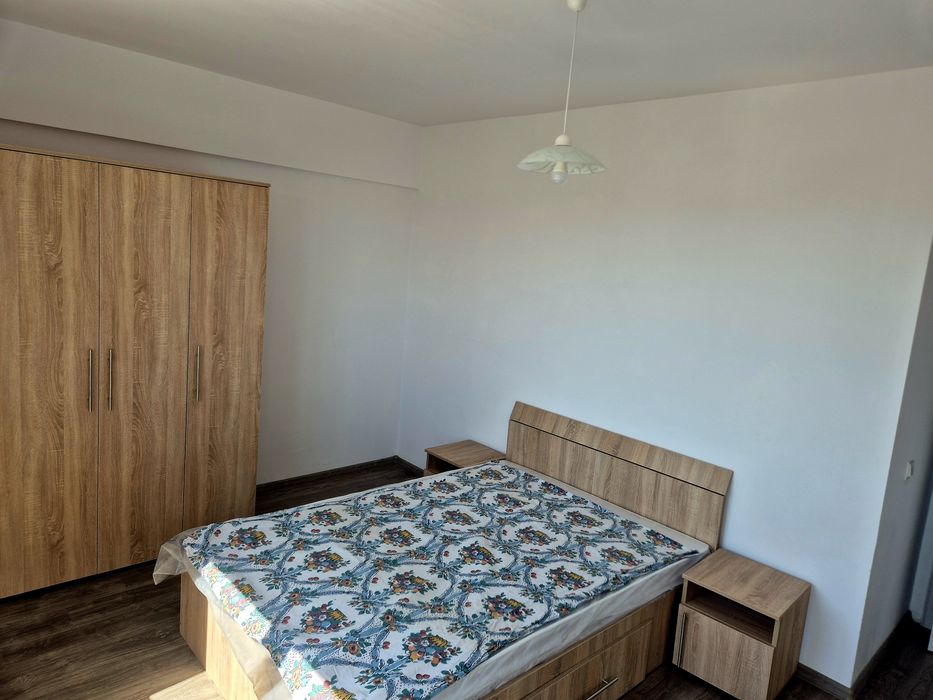 Apartament 3 camere de inchiriat