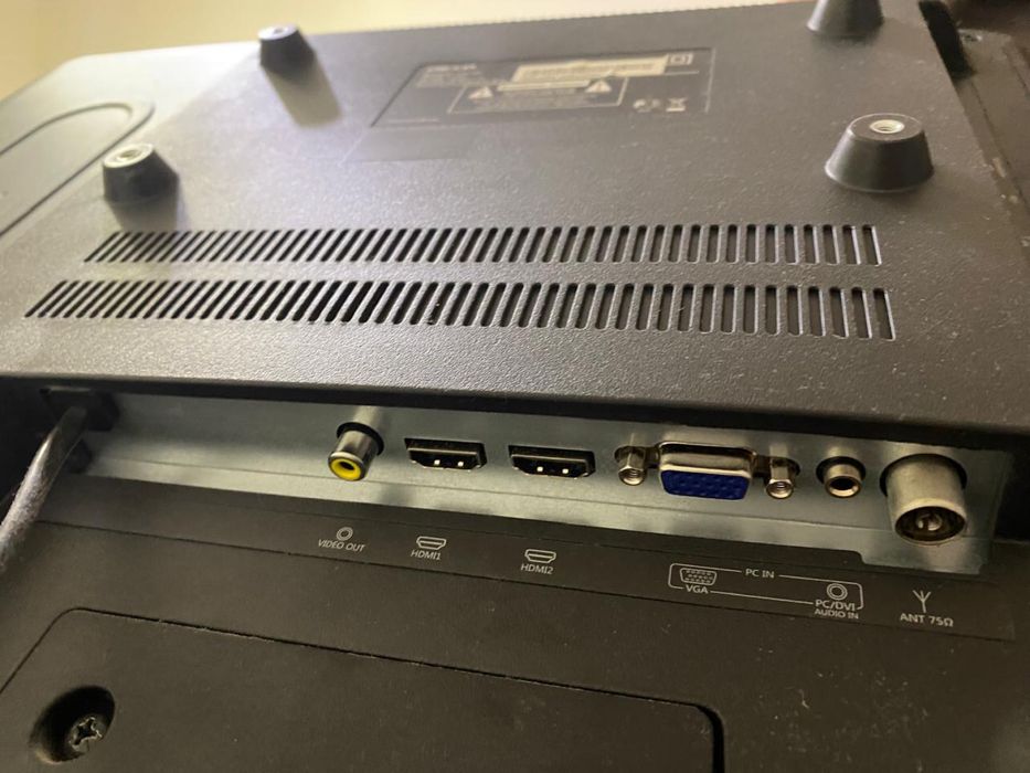 Телевизор dexp( нет смарт тв)