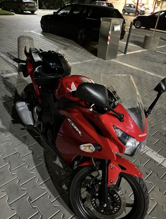Vând Honda cbr 125r