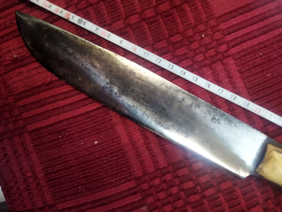 Стар овчарски нож с кокалени чирени