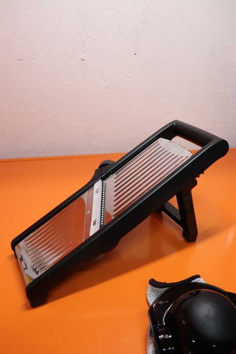Професионално ренде за зеленчуци Milcea Mandoline Slicer 3 в 1