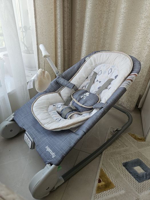 Шезлонг с успокояващи вибрации Ingenuity