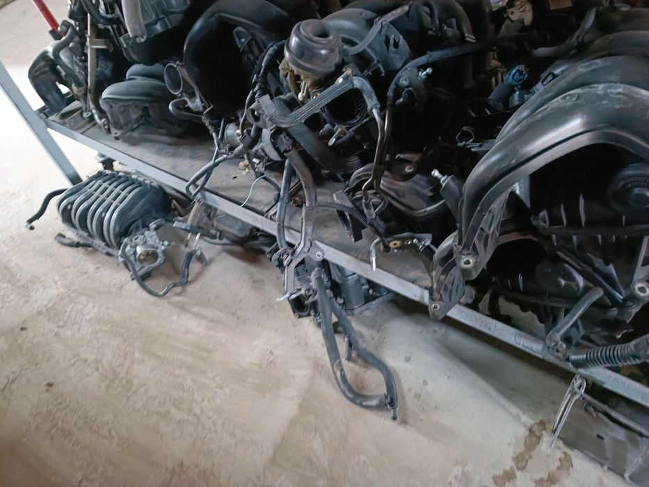 Части за тойота  Авенсис Аурис Рав4 Корола версо Ярис