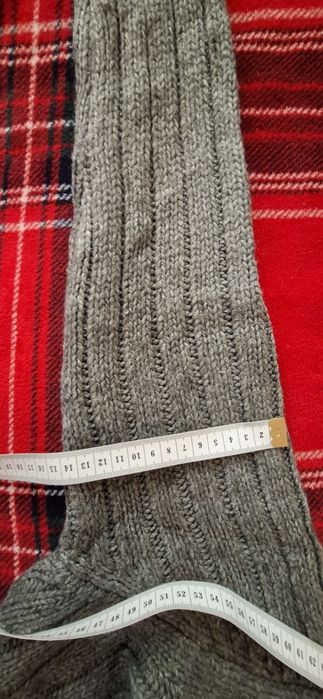 Земен дамски пуловер с яка